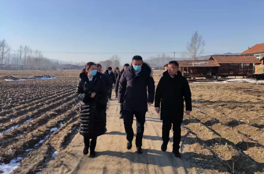 踐行國企擔當，助力鄉村振興--鞍勤集團、溫泉集團前往駐村工作隊走訪慰問