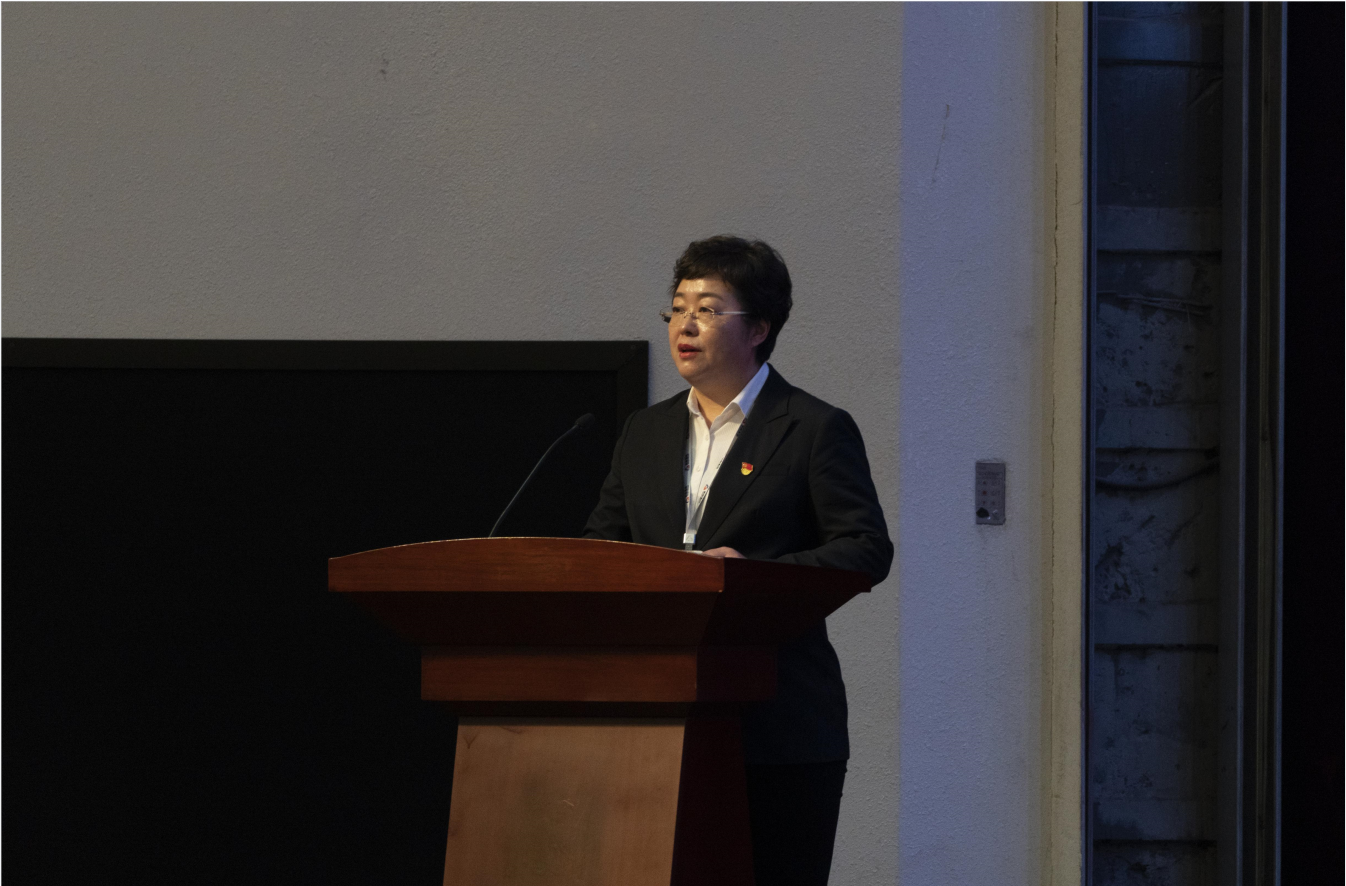 “襄盛舉 聚合力 創(chuàng)佳績”鞍勤集團、溫泉集團、公服集團2022年表彰大會隆重舉行