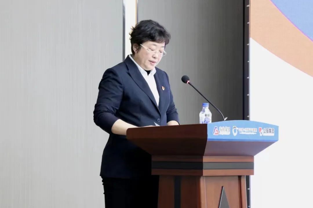鞍勤集團、溫泉集團、公服集團2023年新任干部任前集體談話及集體送任儀式圓滿結(jié)束